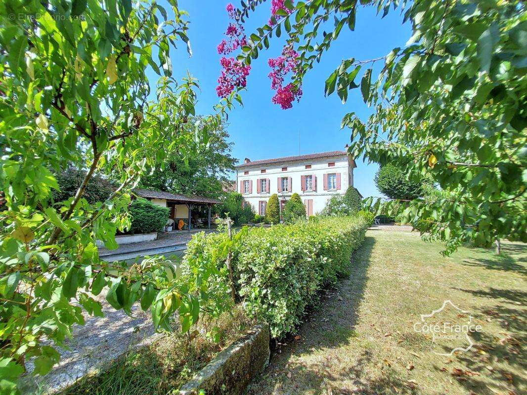 Maison à LAMOTHE-LANDERRON