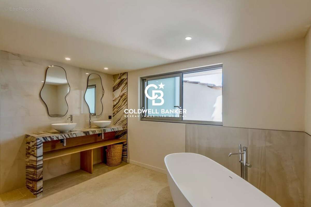 Maison à CAVALAIRE-SUR-MER