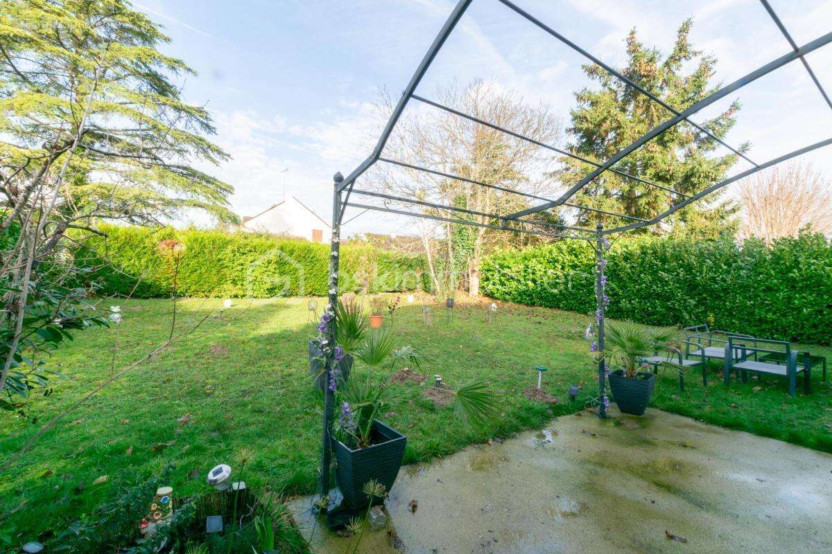 Maison à LES BORDES