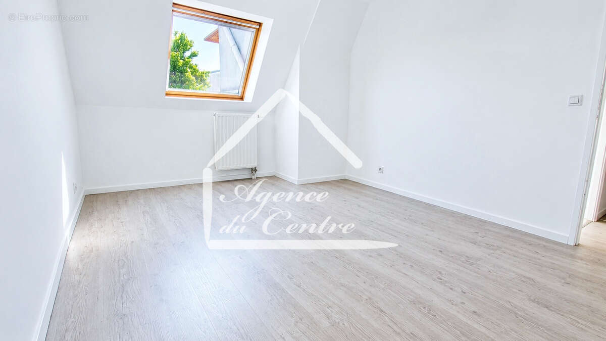 Duplex en dernier etage centre ville - photo 9
