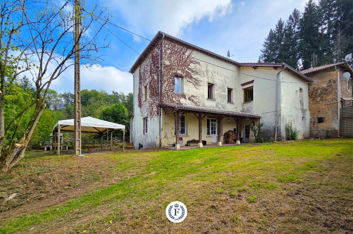 Maison à OUROUX