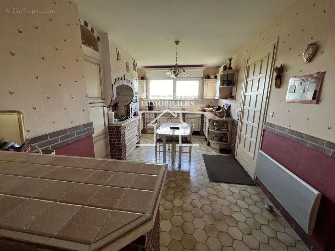 Maison à SAINT-JULIEN-DU-SAULT