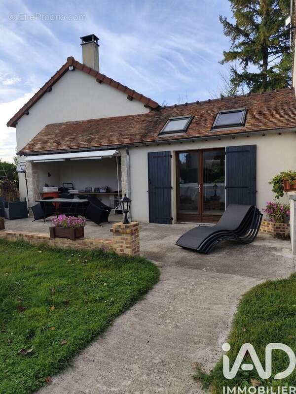 Maison 270 m² à Noyen-Sur-Seine  - photo 2
