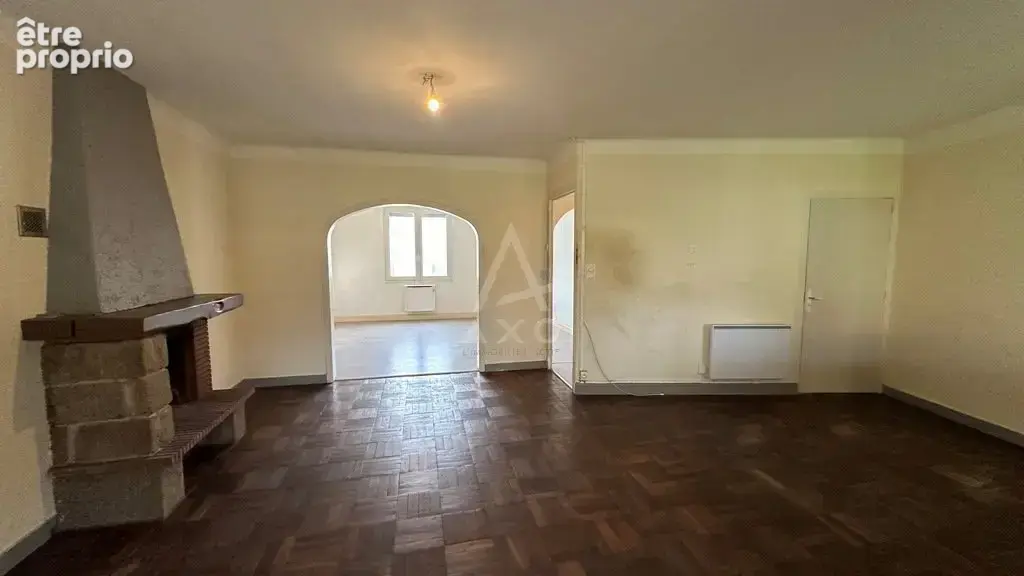 Maison 6 pièces 145 m² à vendre à La Bruffiere (85530) - photo 2