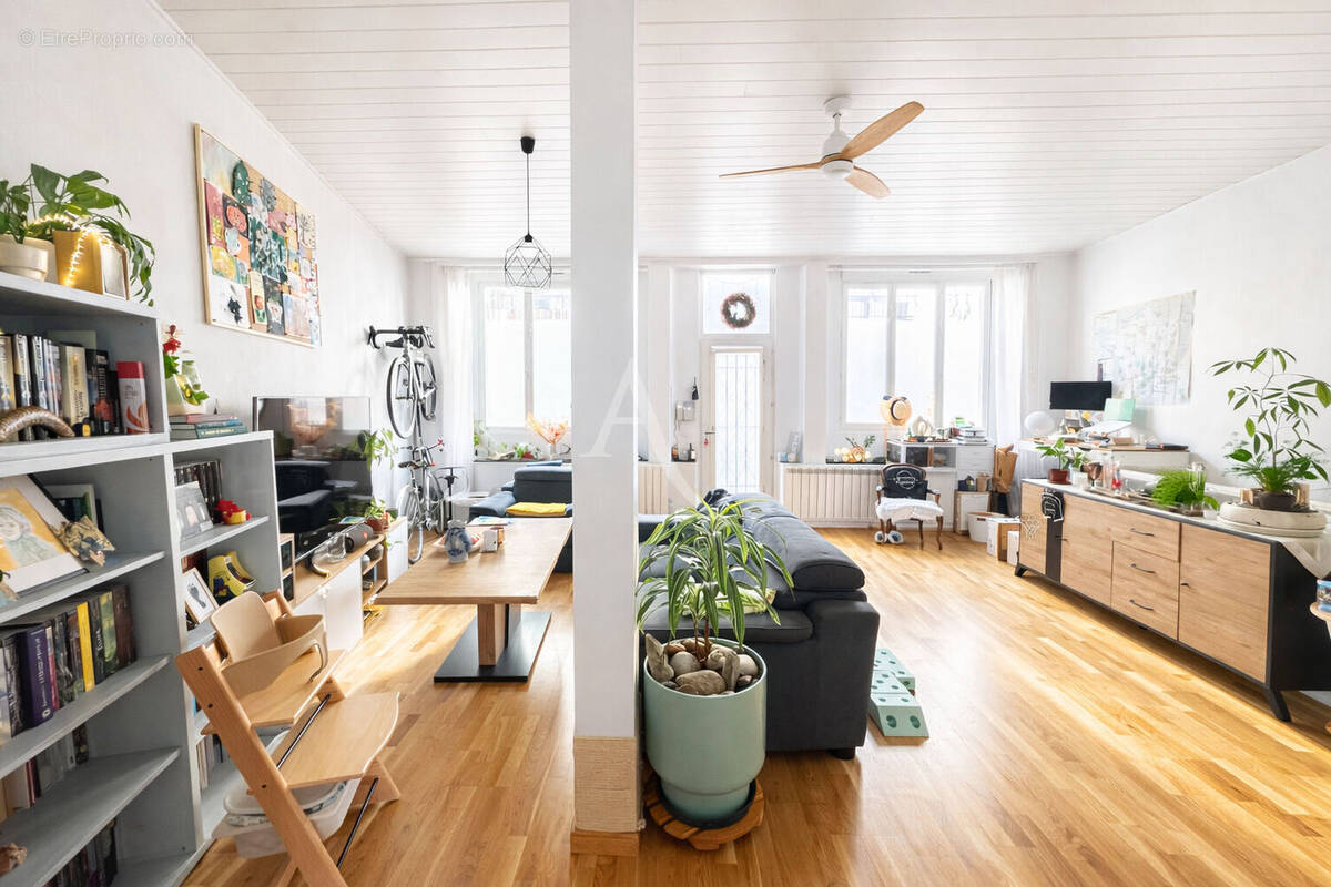 Appartement à FONTENAY-SOUS-BOIS