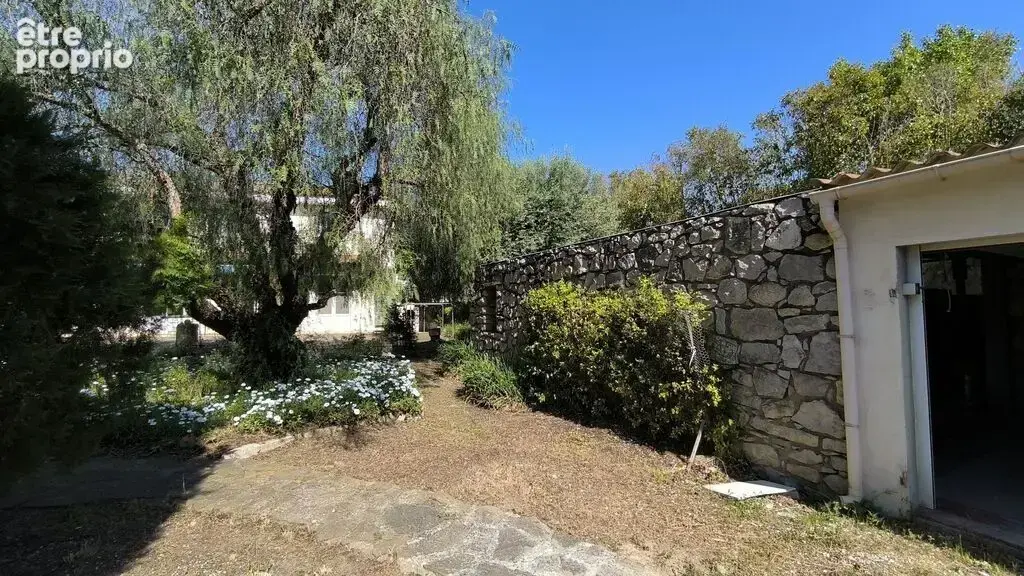 Villa de 160 m² avec dépendance, piscine sur terrain arboré de 1 - photo 15