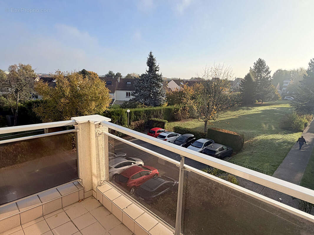 Appartement à MONTIGNY-LE-BRETONNEUX