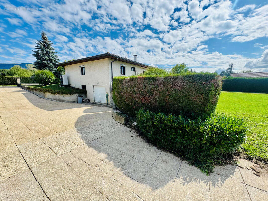 6 - Maison à FEIGERES