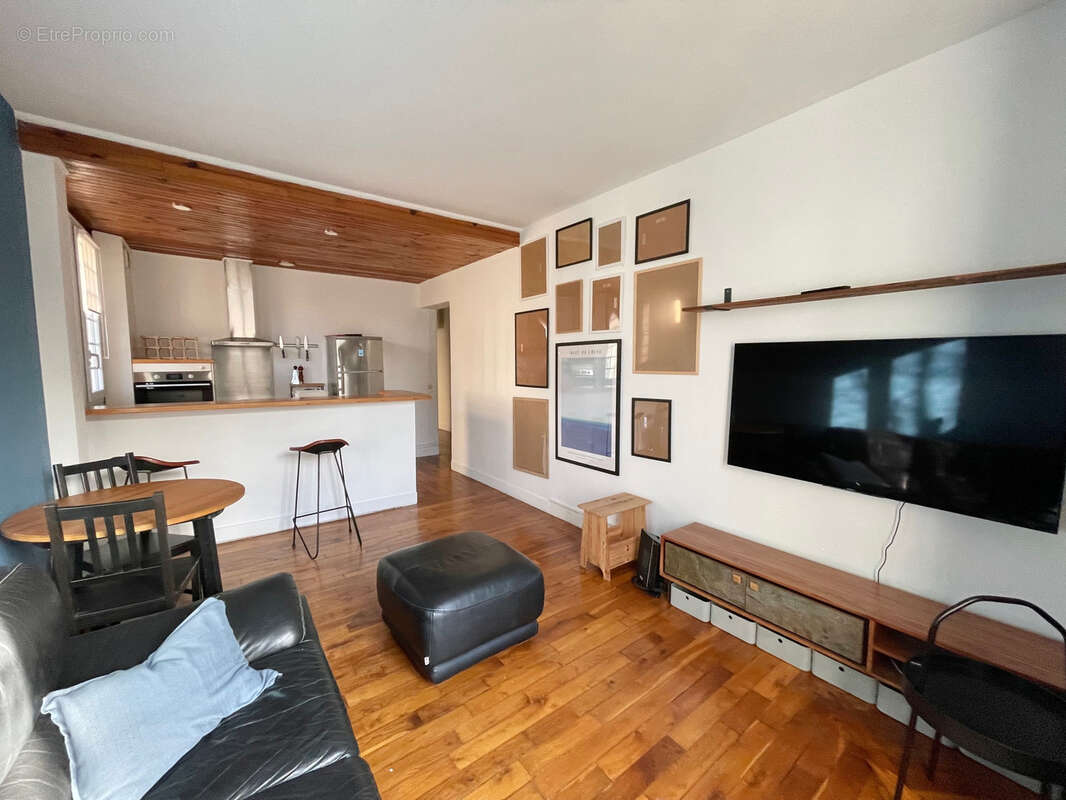 Appartement à NEUILLY-SUR-SEINE