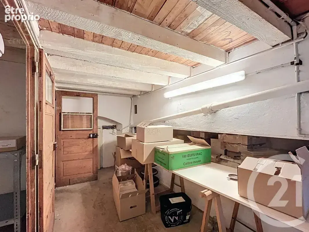 Local commercial - photo 11