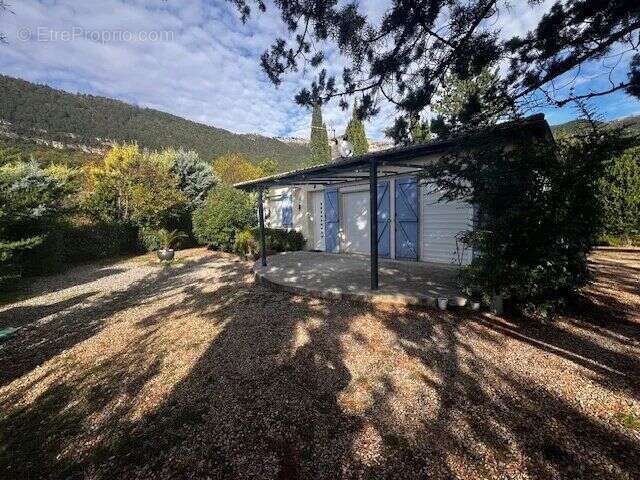 Maison à SAINT-ETIENNE-DE-GOURGAS