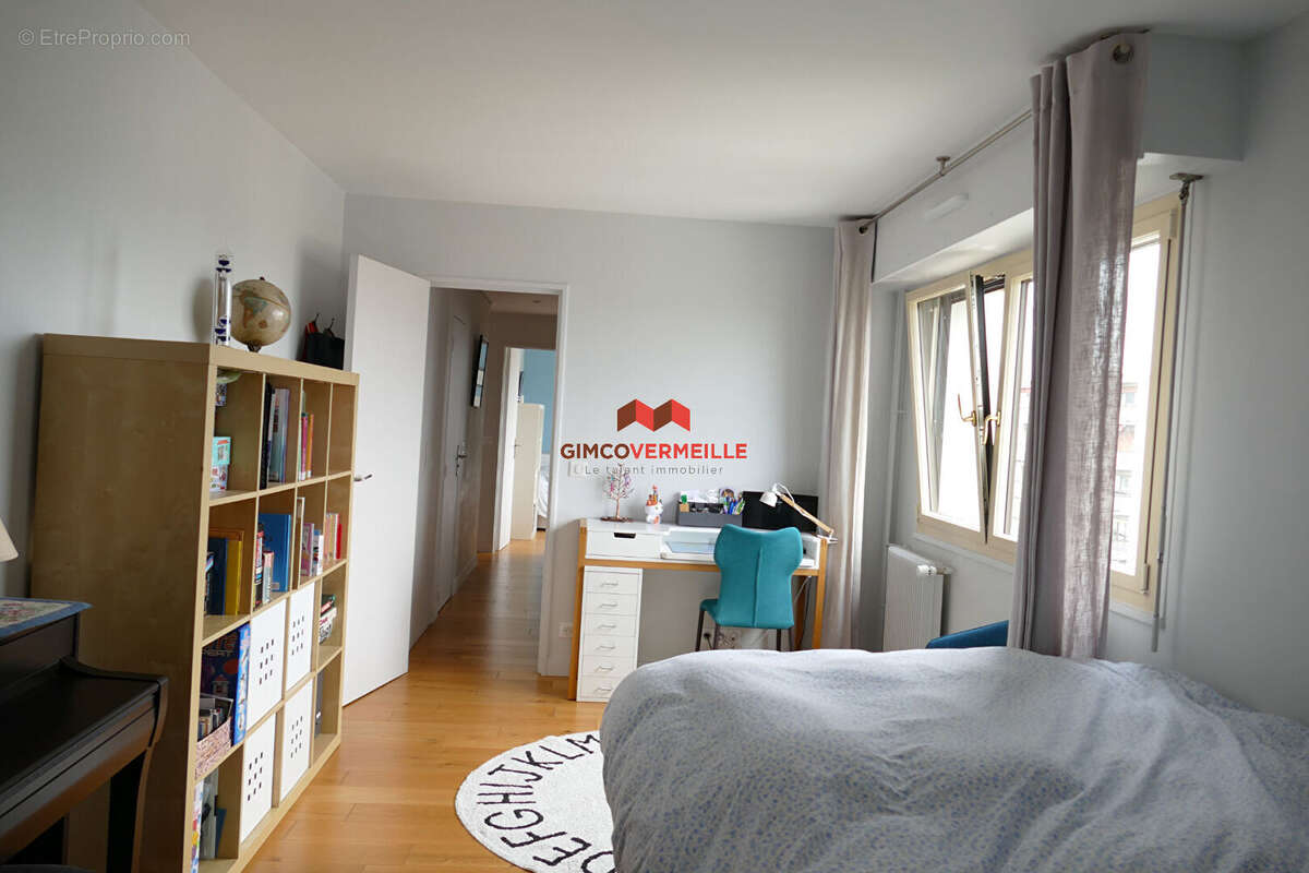 Appartement à RUEIL-MALMAISON