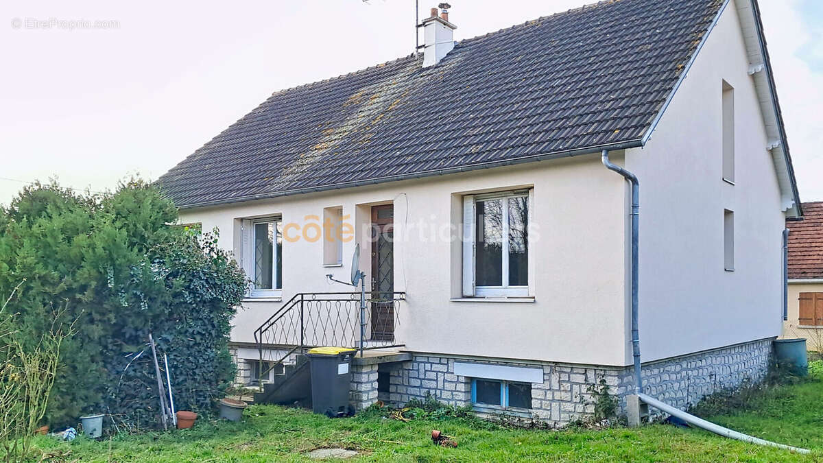 Maison à SAINT-MAURICE-SUR-FESSARD