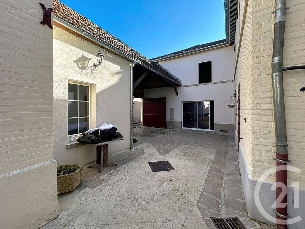 Maison à CHAMPILLON