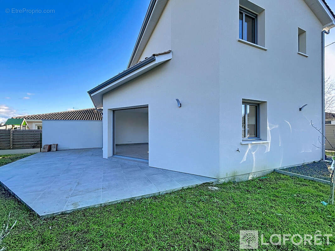 Maison à SAINT-LOUBES