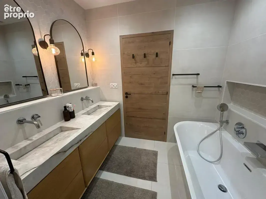 Maison 7 pièces 200 m² à vendre à Etoile-Sur-Rhone (26800) - photo 2