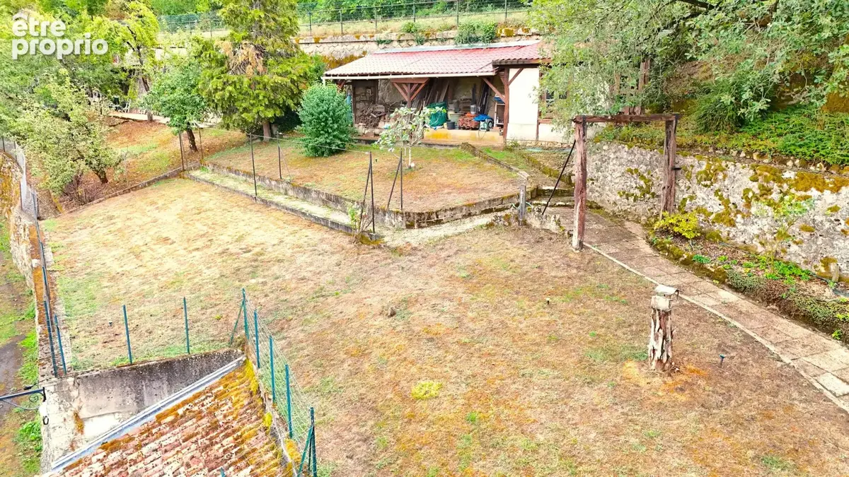 Maison centre-ville, avec jardin, dépendances et vue imprenable sur les châteaux - photo 18