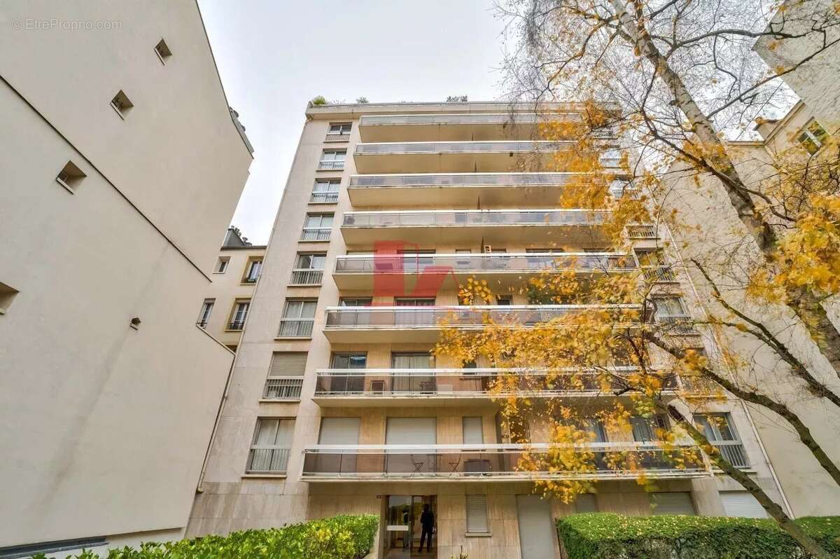 Appartement à ISSY-LES-MOULINEAUX