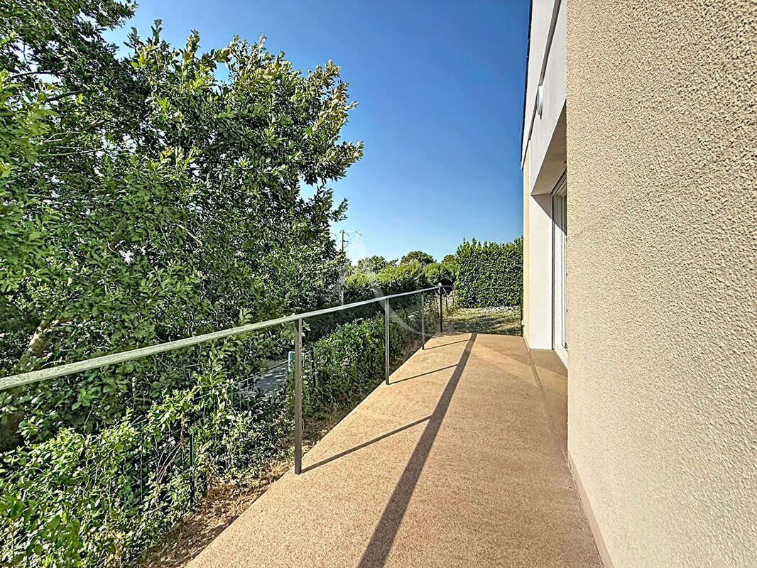 Maison familiale de 4 chambres situées à VILLEMOISAN. - photo 4