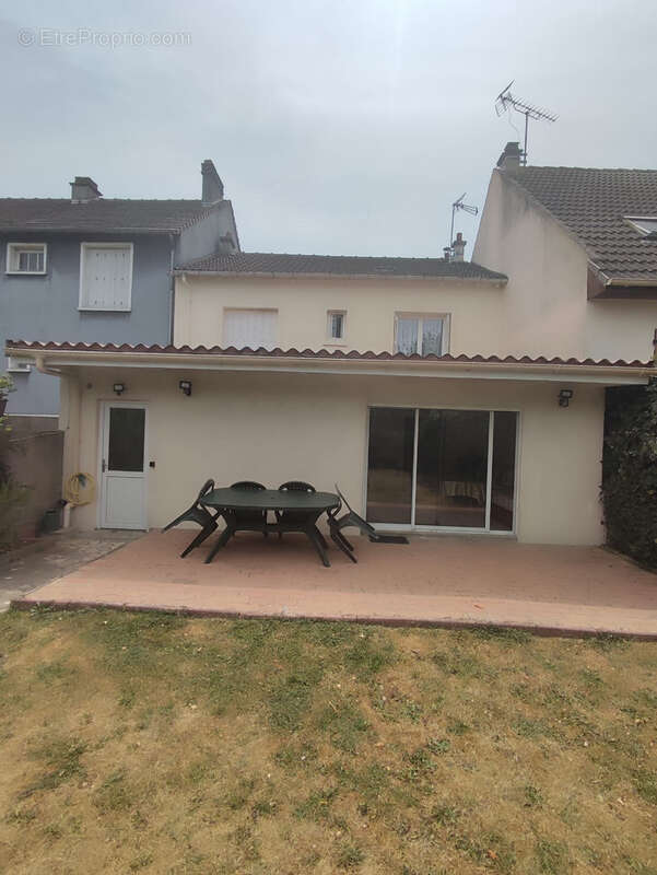 Maison à LE BLANC-MESNIL