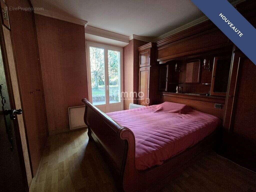 Maison à NOTRE-DAME-DE-SANILHAC