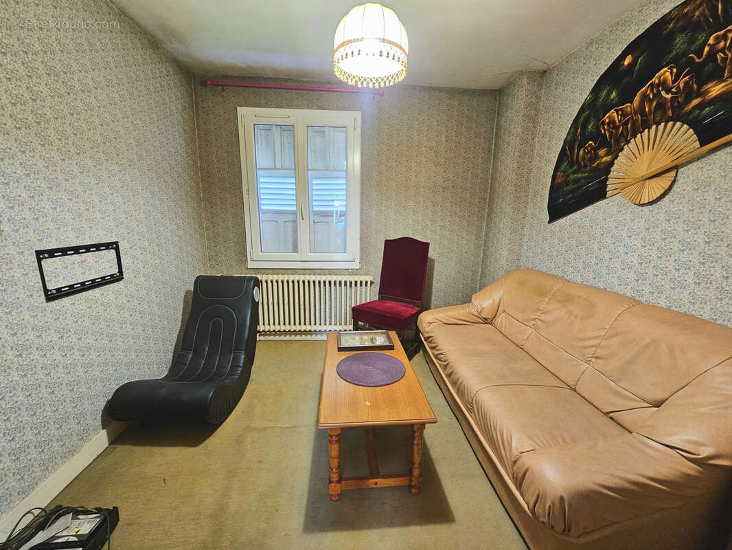 Maison à CHAMPAGNEY