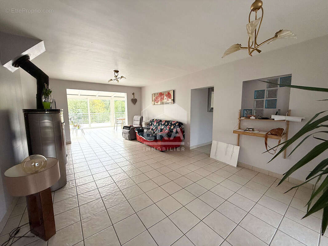 Maison à LA CAPELLE-LES-BOULOGNE