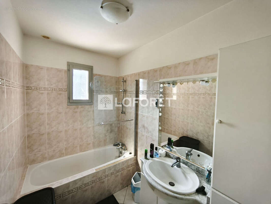 Maison Reynes 5 pièce(s) 108 m2 - photo 6