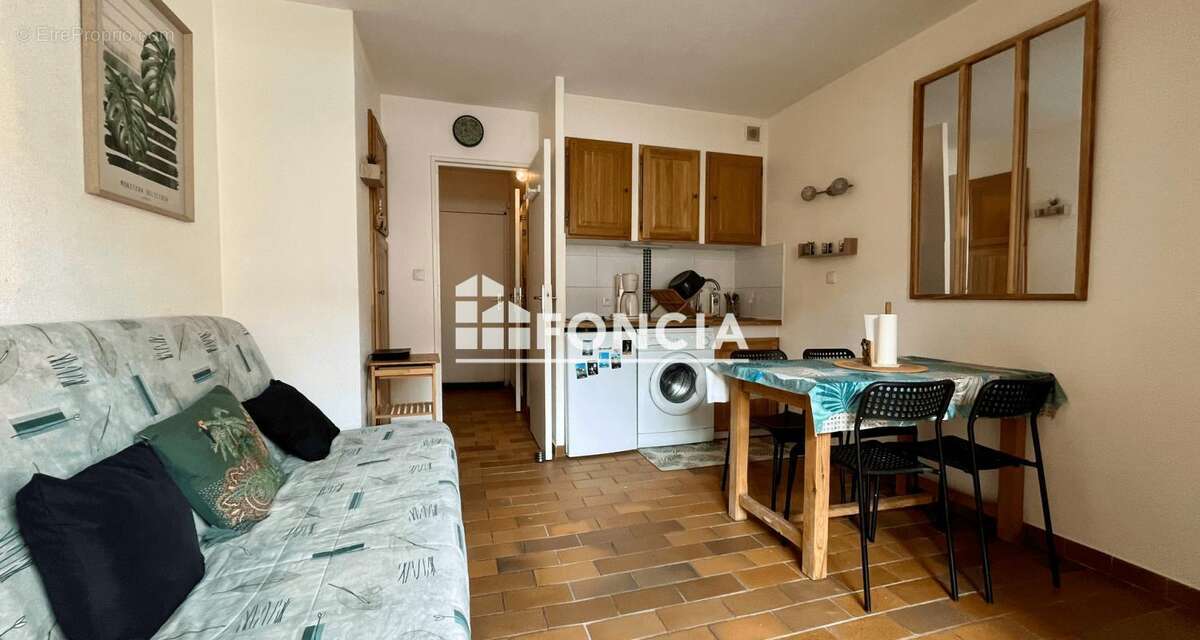 Appartement à SAINT-CYR-SUR-MER