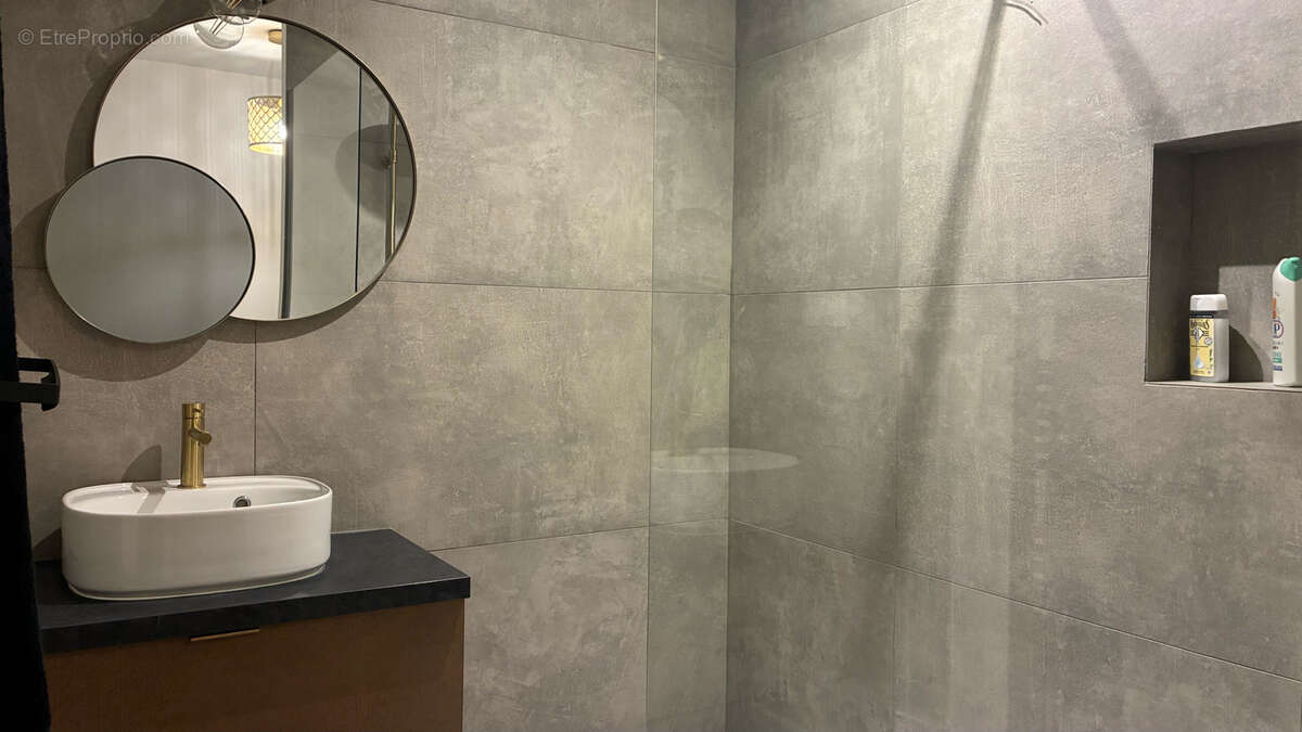 Appartement à MARSEILLE-8E