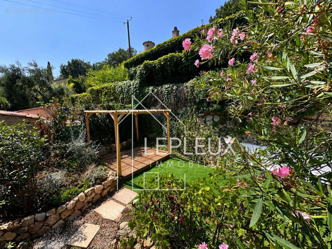 Maison de village 60 m2 avec jardin à Spéracèdes 3 pièces - photo 2