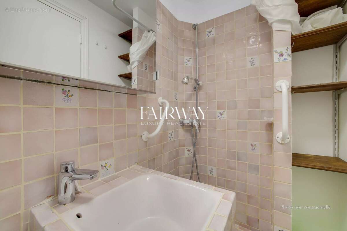 Appartement à PARIS-8E