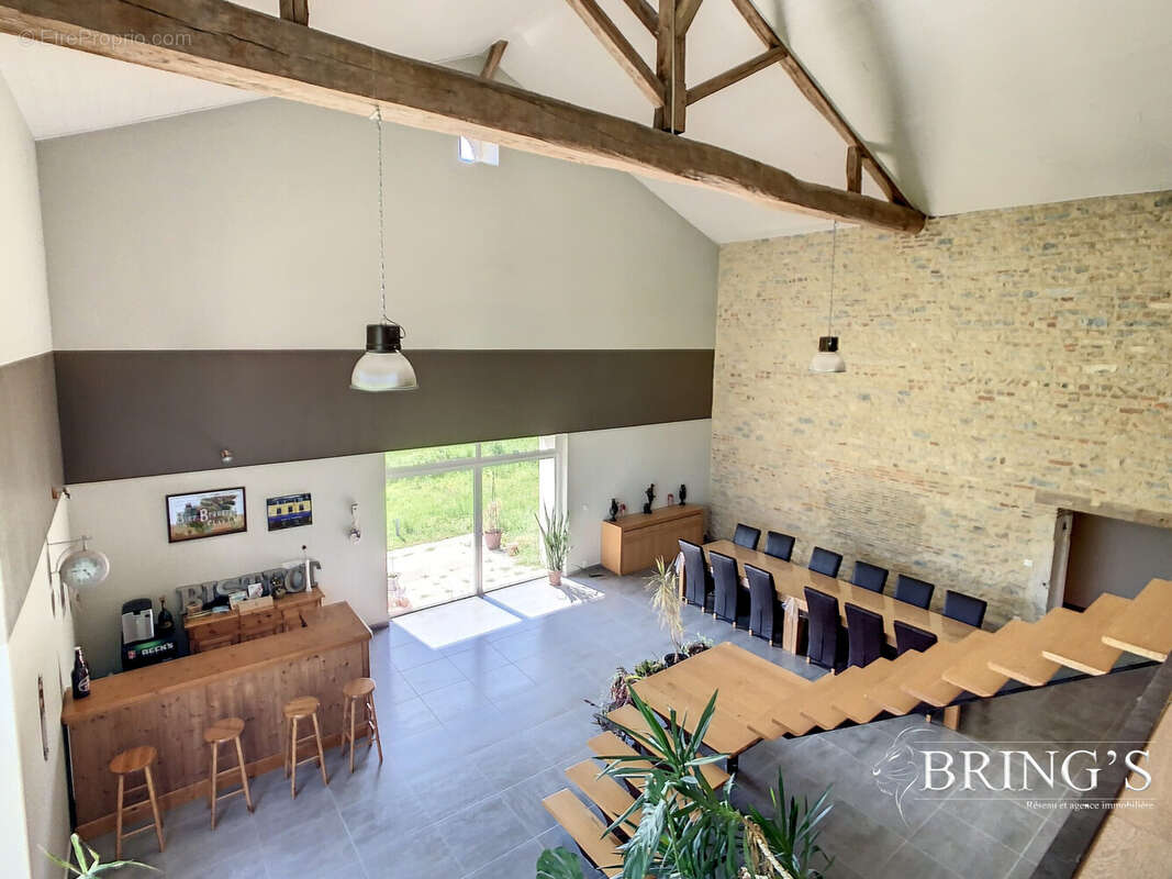 Maison à SAINT-ETIENNE-DU-BOIS