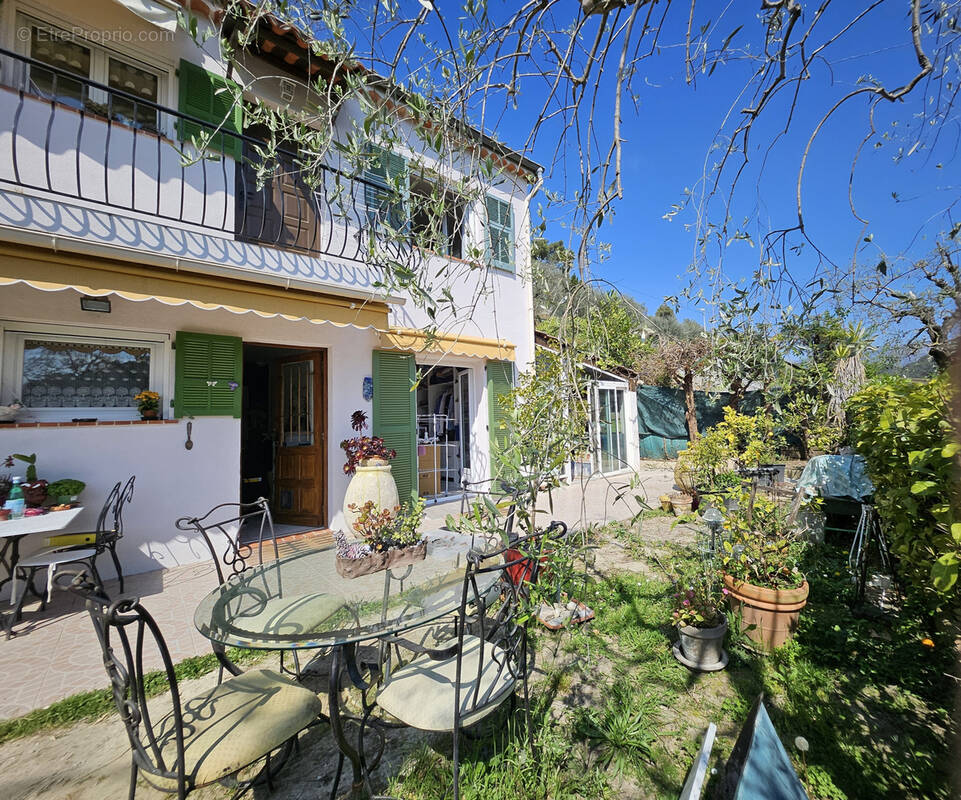 Appartement à CANTARON