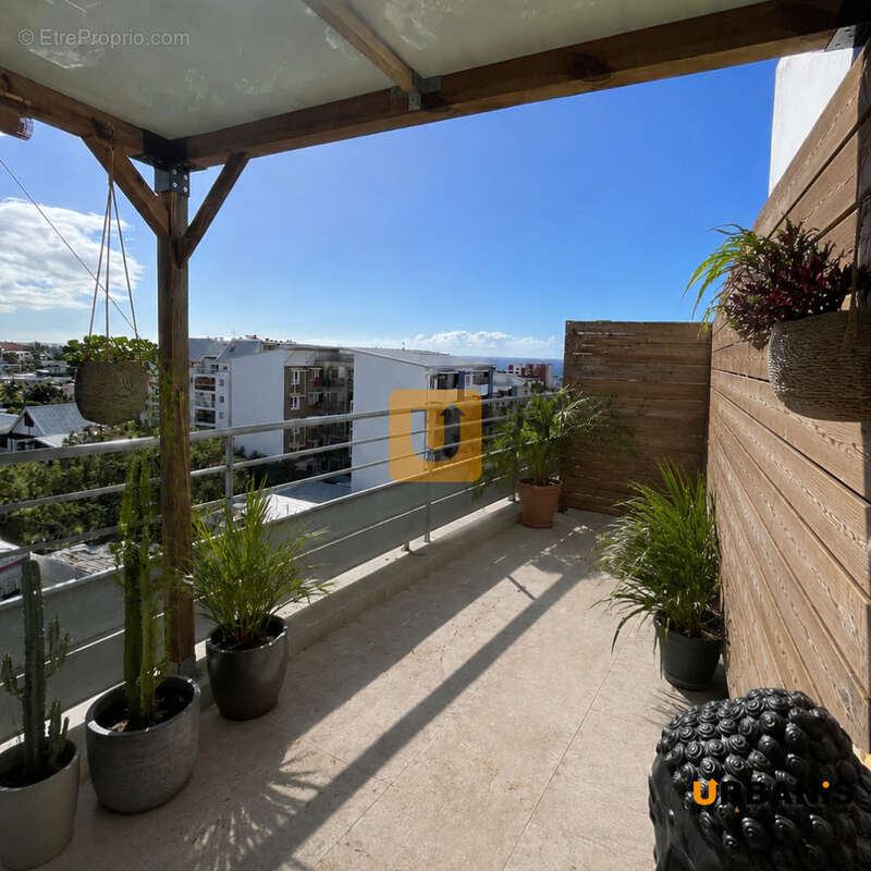 Appartement à SAINT-DENIS