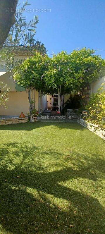 Villa  traditionnelle + studio a vendre - photo 7