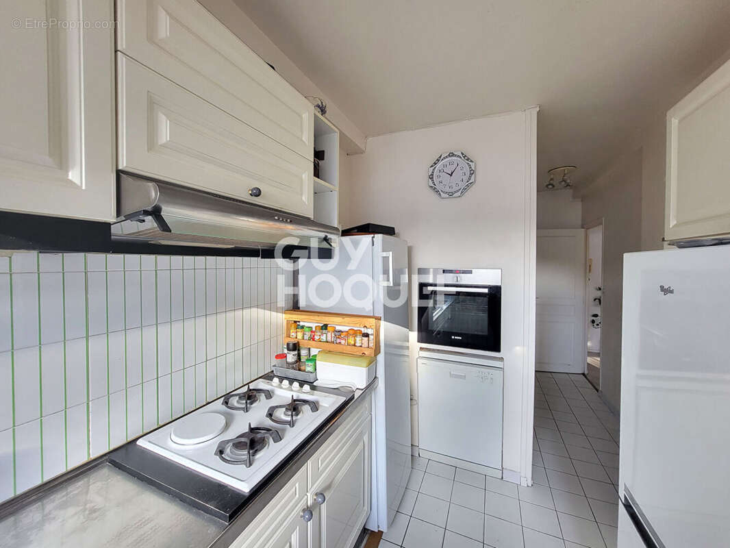 Appartement à LA CELLE-SAINT-CLOUD