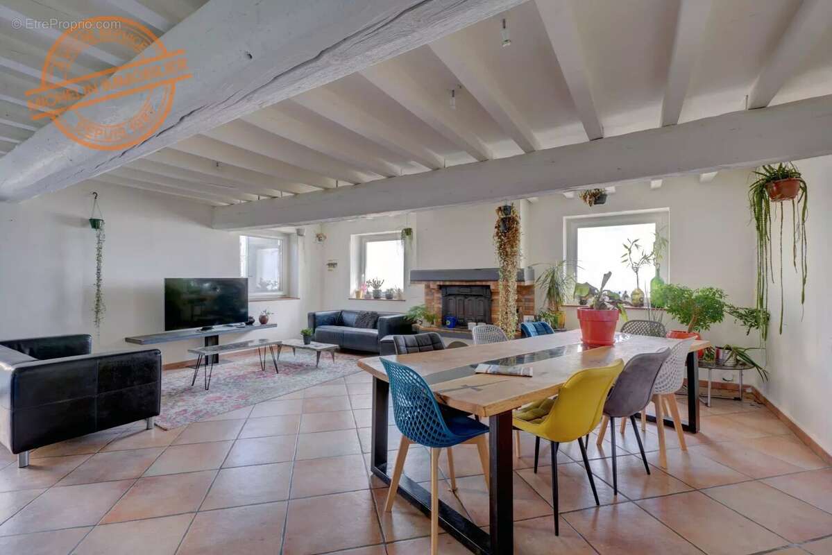 Maison à FLEURIEUX-SUR-L'ARBRESLE