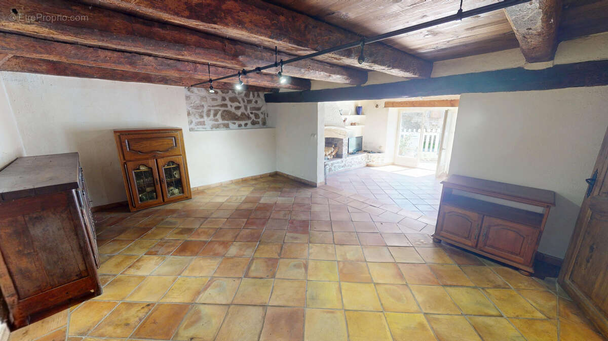 Maison à BELLEVUE-LA-MONTAGNE