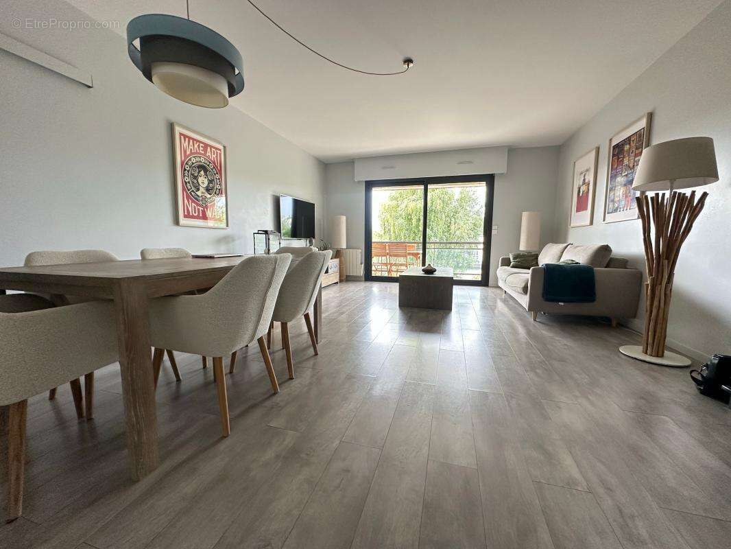 Appartement à SAINT-MAUR-DES-FOSSES