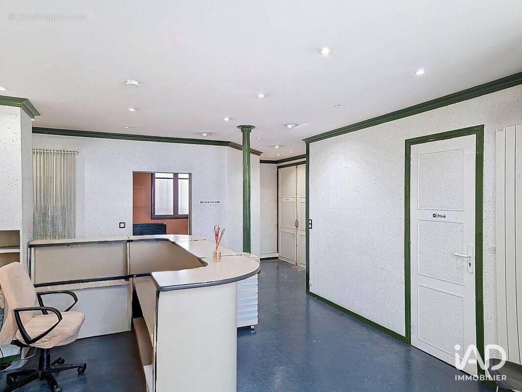 Photo 1 - Commerce à TOURS