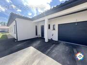 Maison à LA CHAPELLE-DE-GUINCHAY