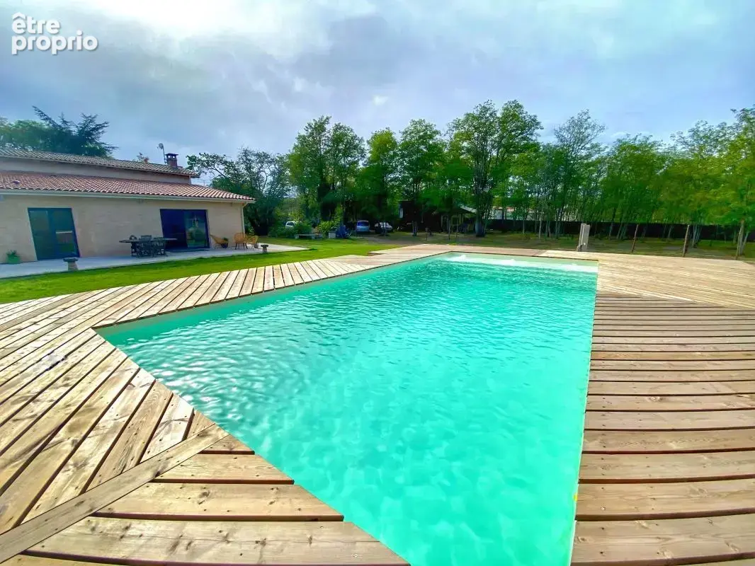 Maison à NOAILLAN