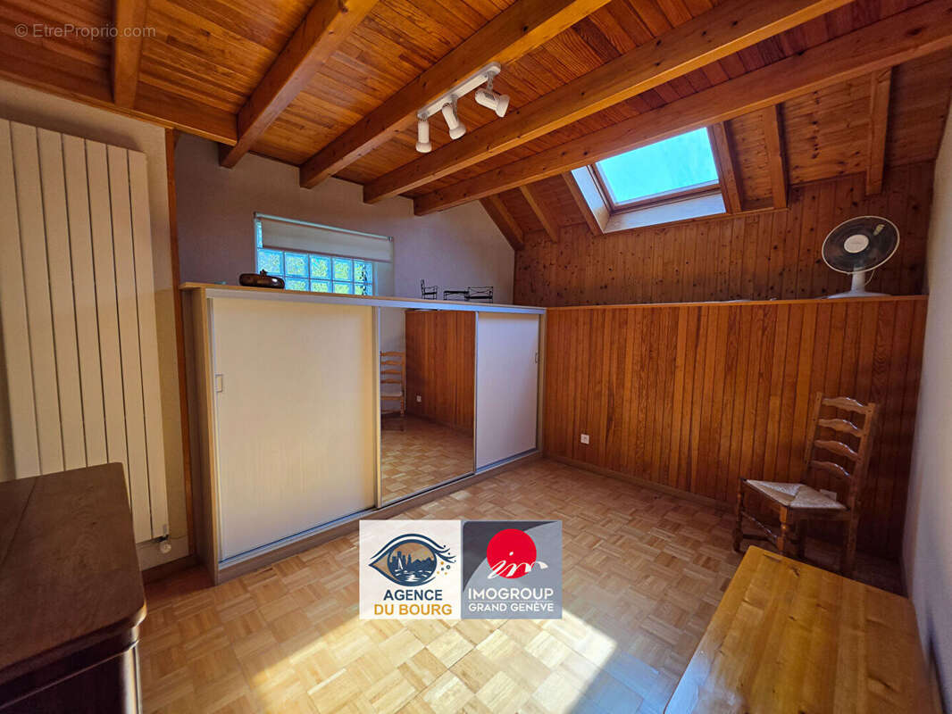 Opportunité rare - Ensemble immobilier de deux maisons avec dépendances à DRAILLANT - photo 7
