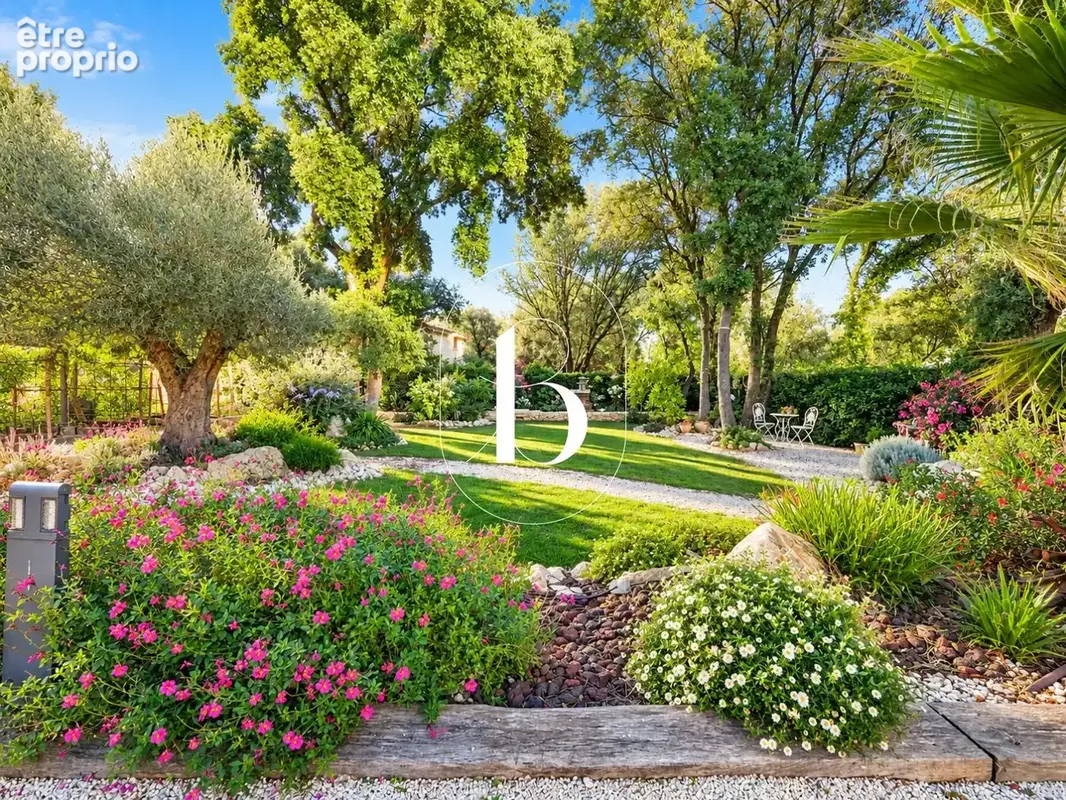 Élégante villa contemporaine aux portes d'Uzès, dans un environnement privilégié - photo 3