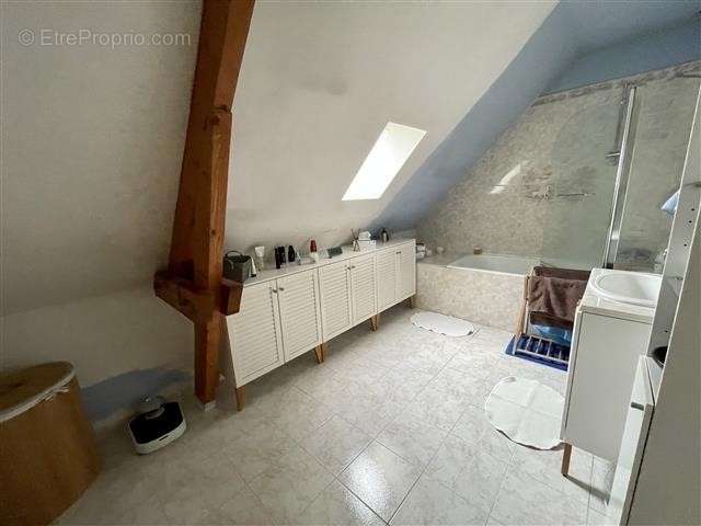 Maison à MONDEVILLE