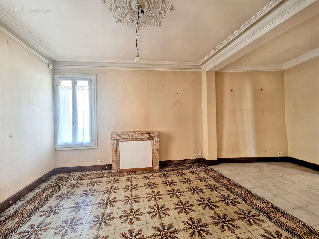 Maison à COMBAS