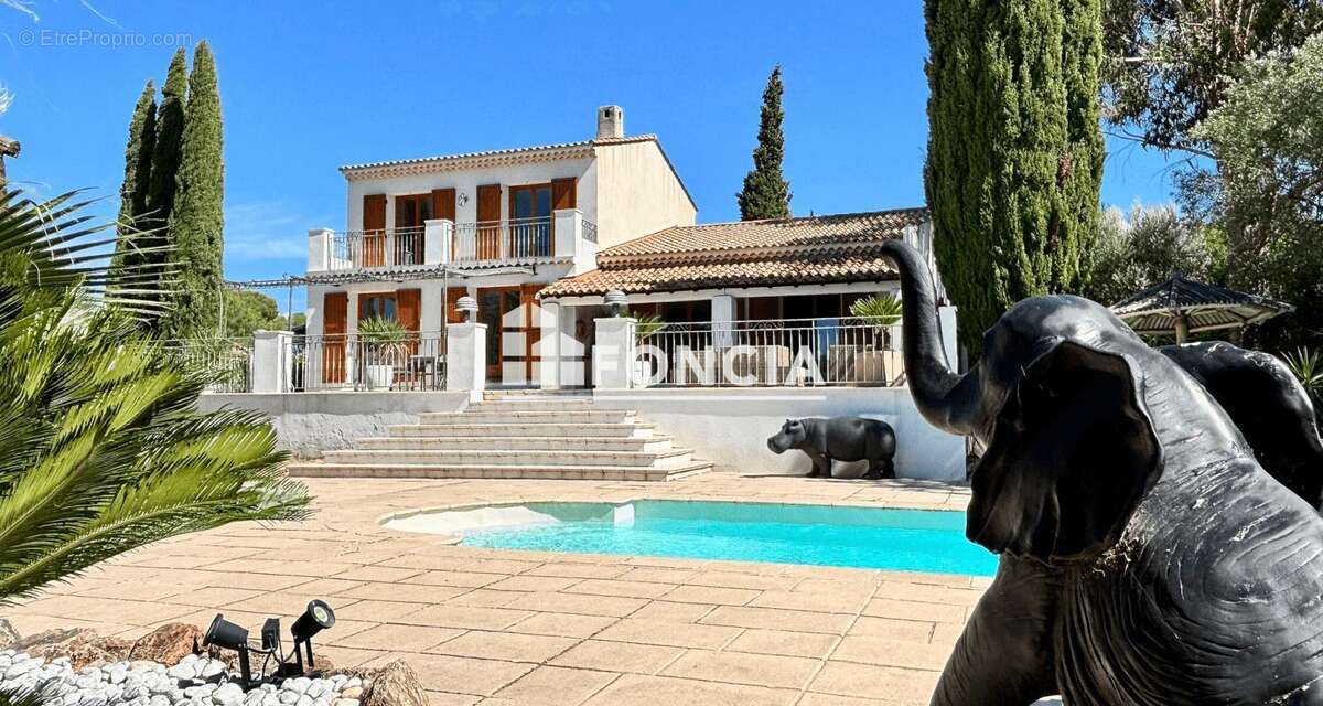 Villa de prestige avec piscine chauffée et grande terrasse - photo 4