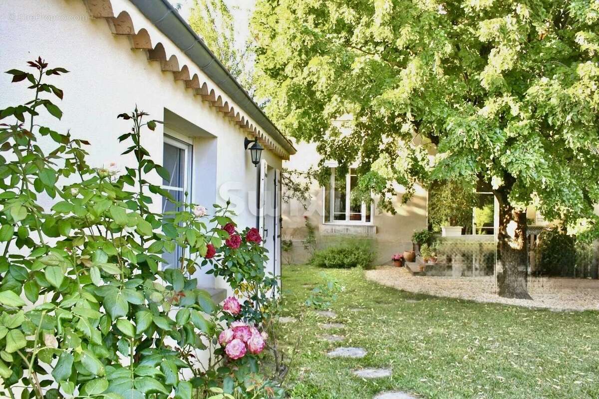 Maison à MONTELIMAR