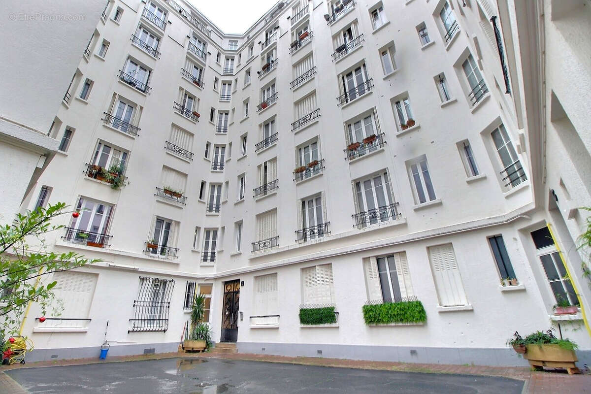 Appartement à PARIS-18E